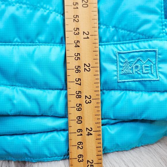 REI Primaloft Pertex Blue Quilted Vest Women Large Lightweight Outdoor Activity - Picture 10 of 10